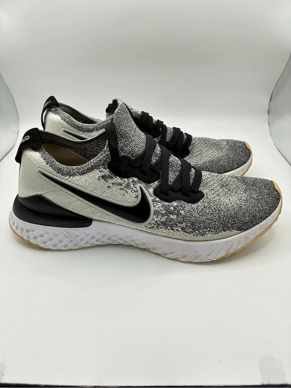 Nike Women’s 6.5 Gray/Black/White Heathered Lace-Up Low Top Athletic Sneaker